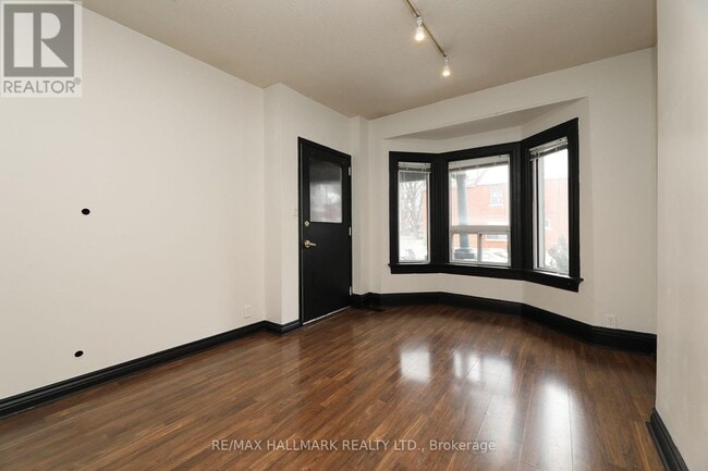 Building Photo - 32 Barton Ave