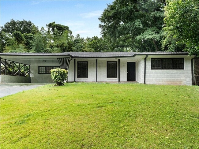 Foto del edificio - 1685 Dunwoody Pl NE