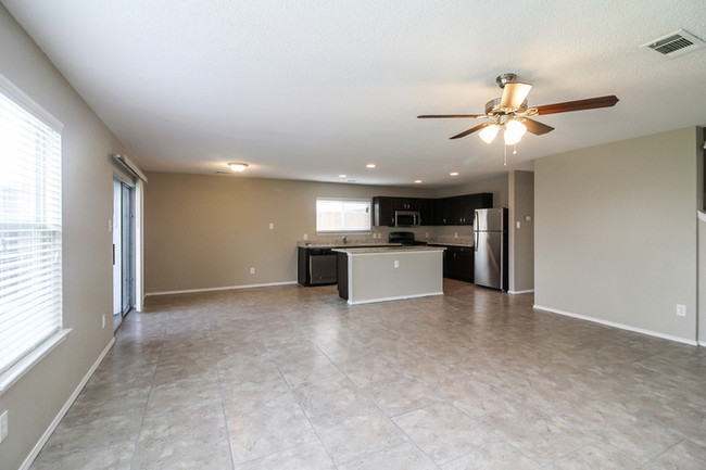 Building Photo - 3212 Pecan Crossing