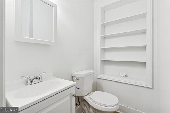 Foto del edificio - 135 E Miner St