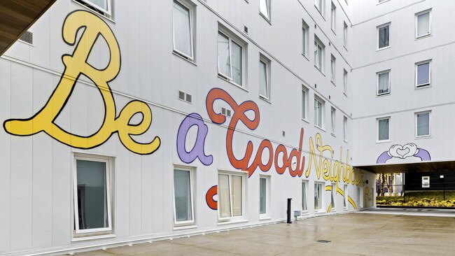 Œuvre d&#39;art extérieure - See-More Student Living