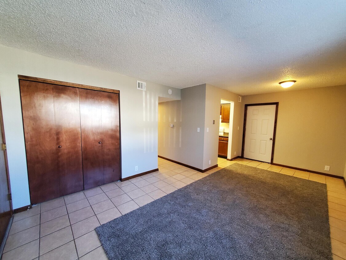 Primary Photo - 120A Balboa Ave