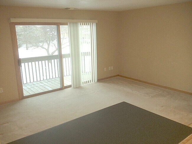 Building Photo - 1211 Highland Ave