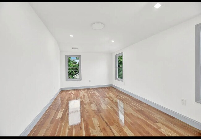 Foto del edificio - 141-16-116 185th St