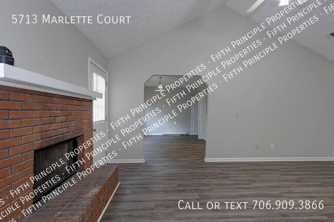 Foto del edificio - 5713 Marlette Ct