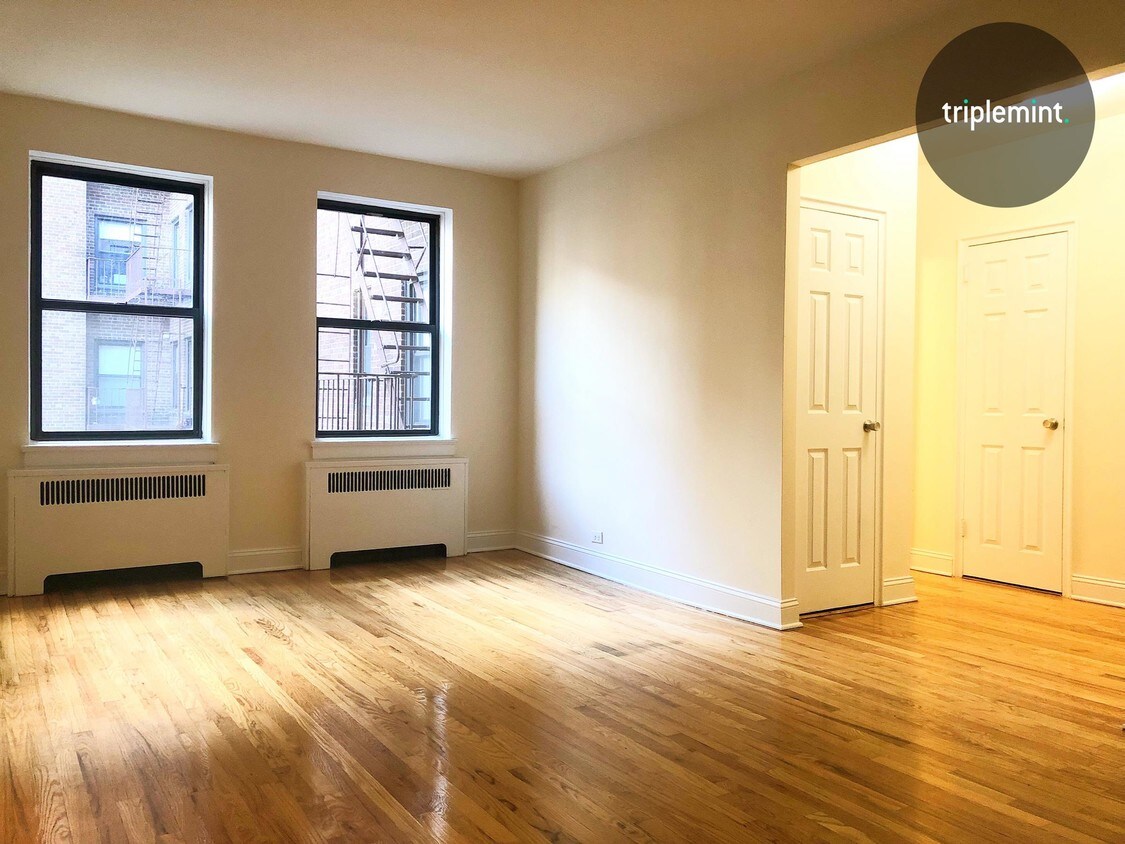 Foto principal - 66-07 99th Street