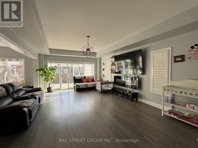 Photo du bâtiment - 51 Dominion Cres