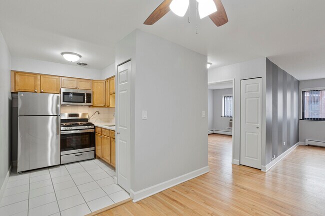 Foto del edificio - 6758 N Sheridan Rd