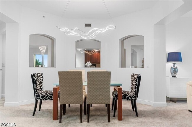Foto del edificio - 6061 Silver King Blvd
