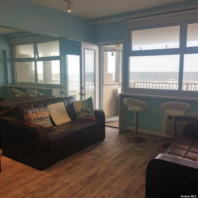 Foto del edificio - 250 Shore Rd