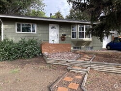 Building Photo - 1349 Bennett Ave
