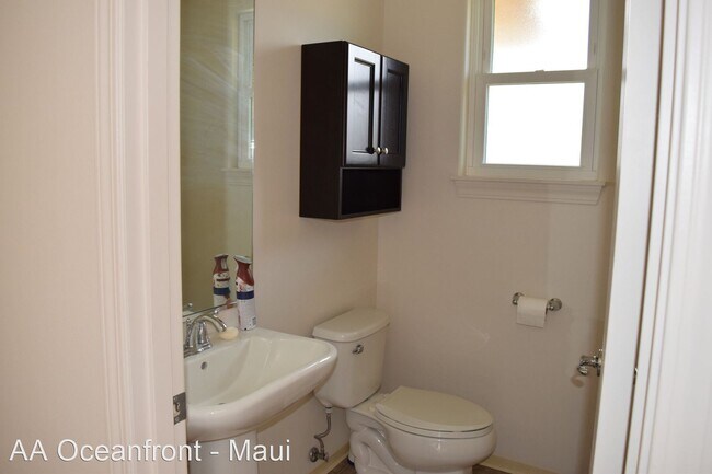 Building Photo - 3 br, 2.5 bath House - 100 Meheu Circle