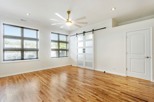 Foto del edificio - 5519 N Broadway
