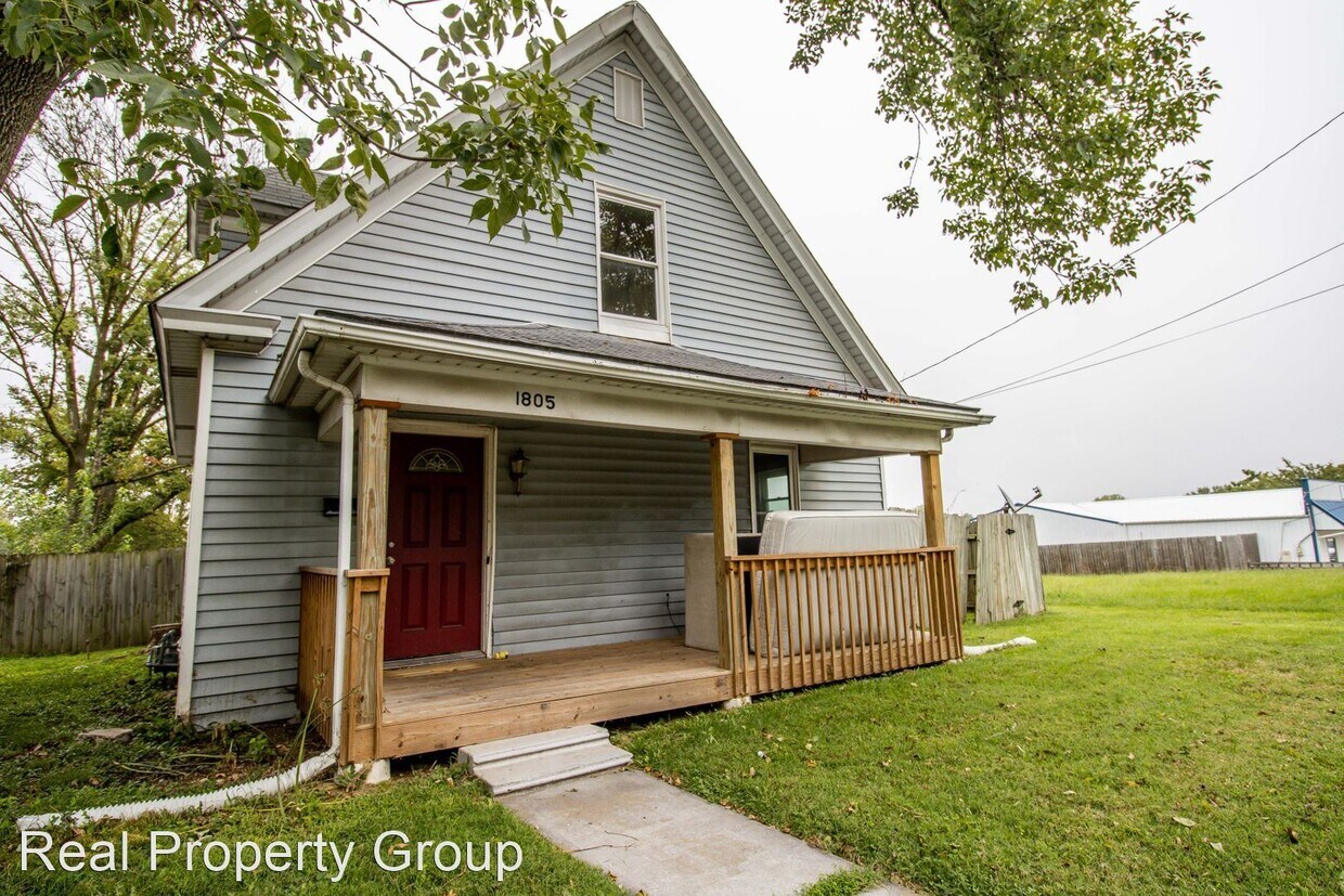 3 br, 2 bath House 1805 Monroe St House Rental in Columbia, MO