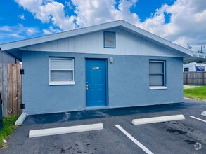 Building Photo - 5511 Cheyenne Dr