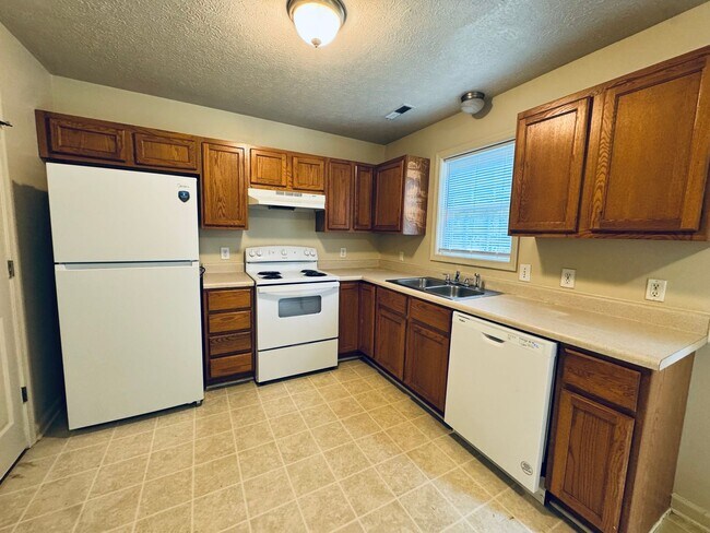 Foto del edificio - 127 Primrose Ln