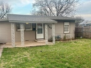 Building Photo - 1725 Peach St