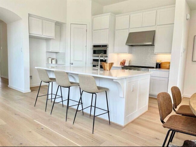 Foto del edificio - 1116 Addison Ln