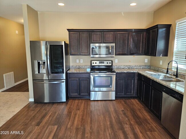 Building Photo - 36905 W Mattino Ln