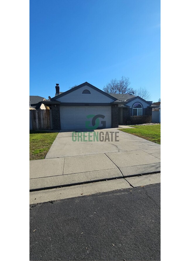 Foto del edificio - Now Available! Spacious 3 Bedroom, 2 Bathroom Home.