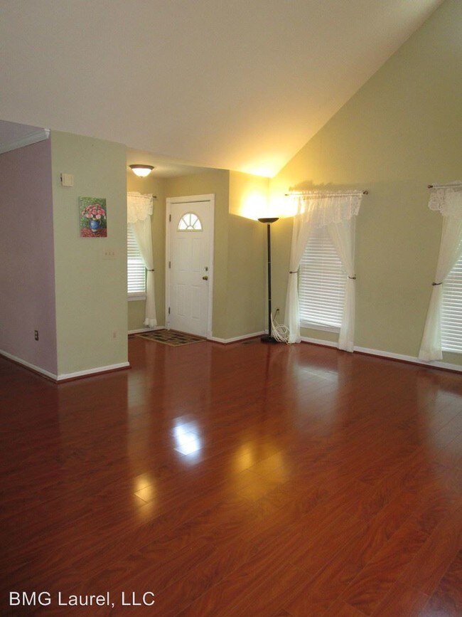 Building Photo - 3 br, 3 bath House - 7129 Carriage Hill Drive