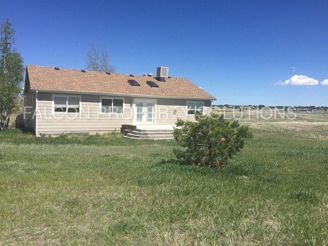 Building Photo - 17820 Pinon Park Rd