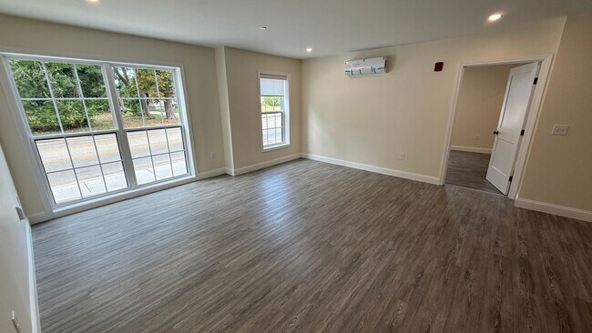 Foto del edificio - 725-727 Central Ave