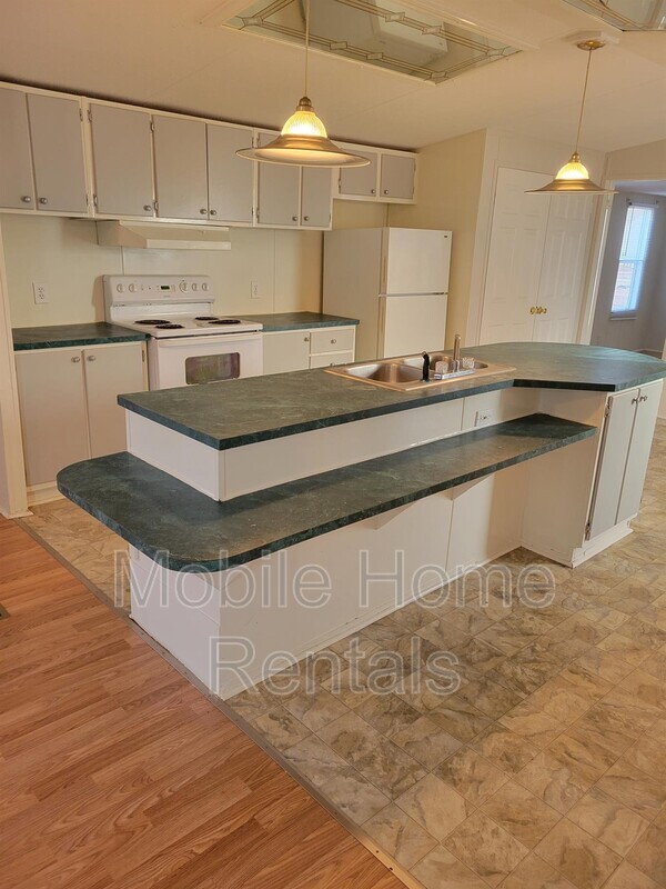 Building Photo - 20 Lilly Pond Rd