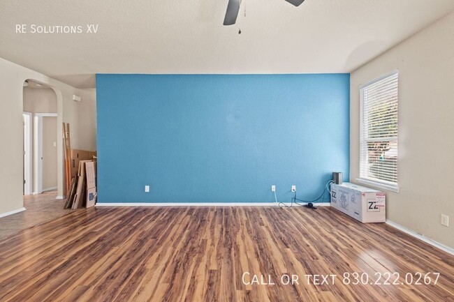 Building Photo - Charming 3 Bed, 2 Bath Rental in San Anton...