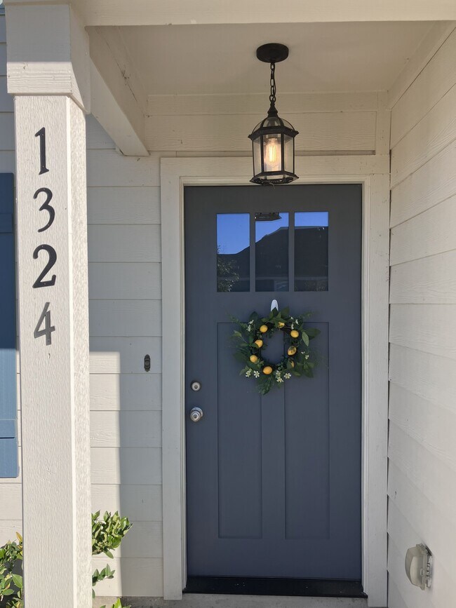 Building Photo - 1324 Mill Mtn