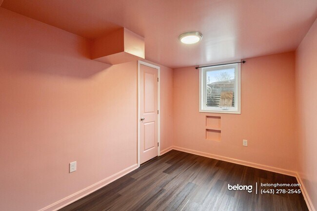 Foto del edificio - 14615 Crescent Dr