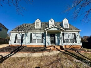 Building Photo - 9501 Pondside Ln
