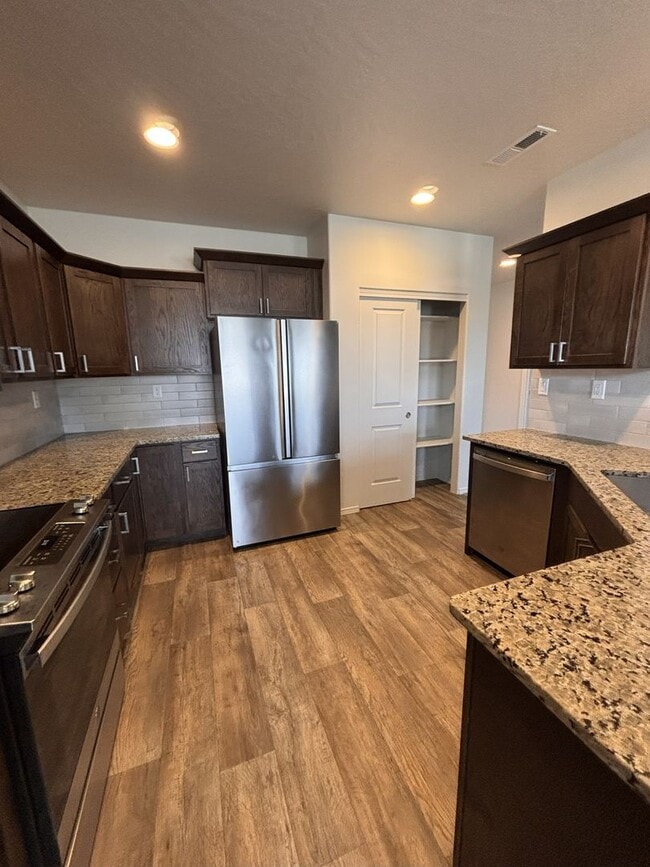 Building Photo - HALF OFF FIRST MONTHS RENT!! Coming in Dec...