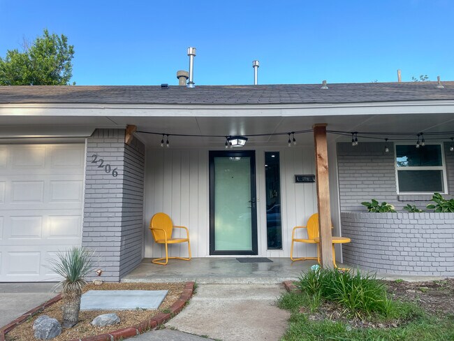 Building Photo - 2206 NW 55th St