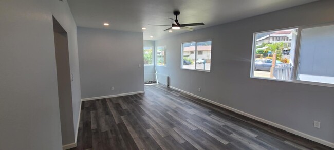 Foto del edificio - Large fully renovated home in Wailuku!