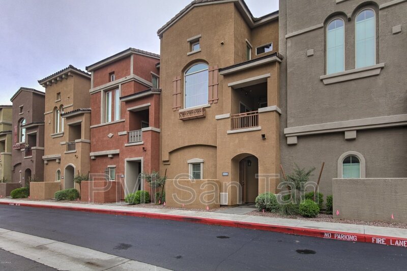 Primary Photo - 240 W Juniper Ave