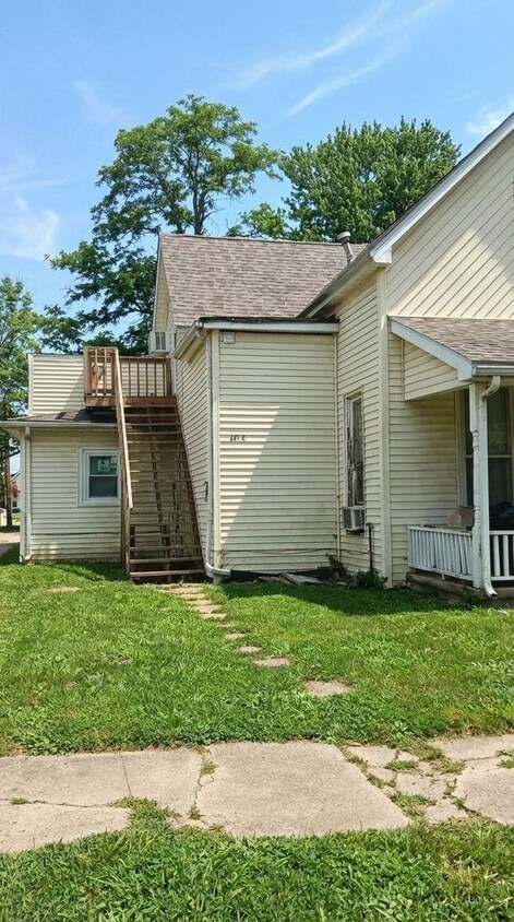 Building Photo - 607 S Green St