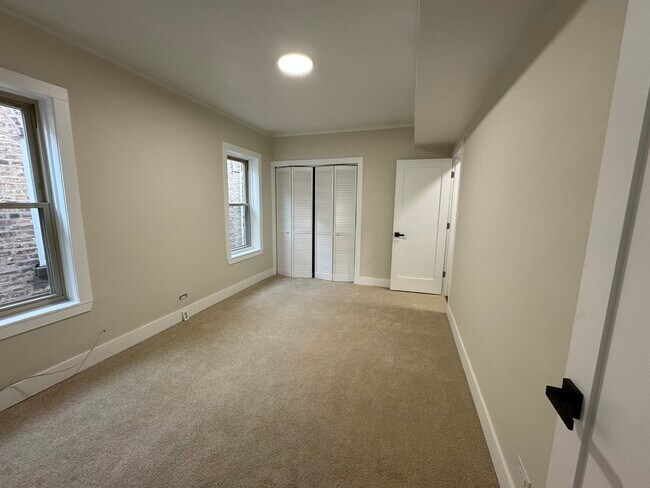 Building Photo - 7922 Karlov Ave