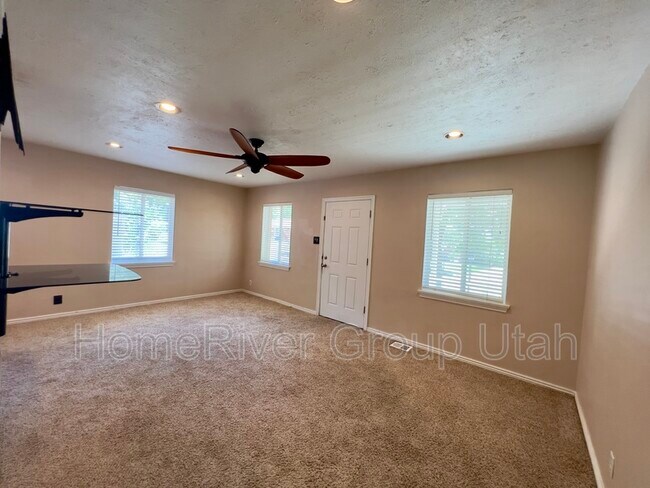 Foto del edificio - 2155 Westminster Ave