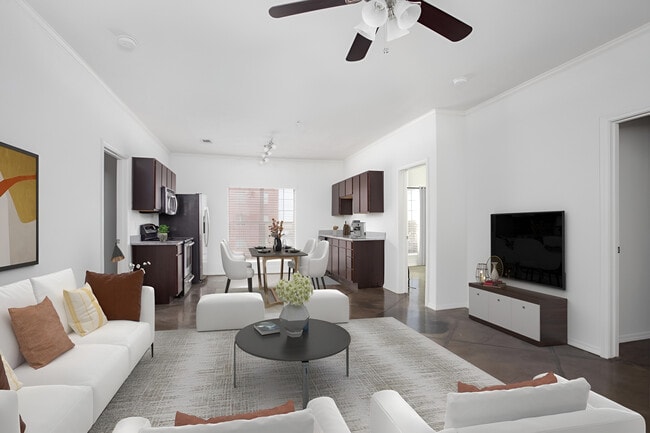 Building Photo - Residences at Town Square