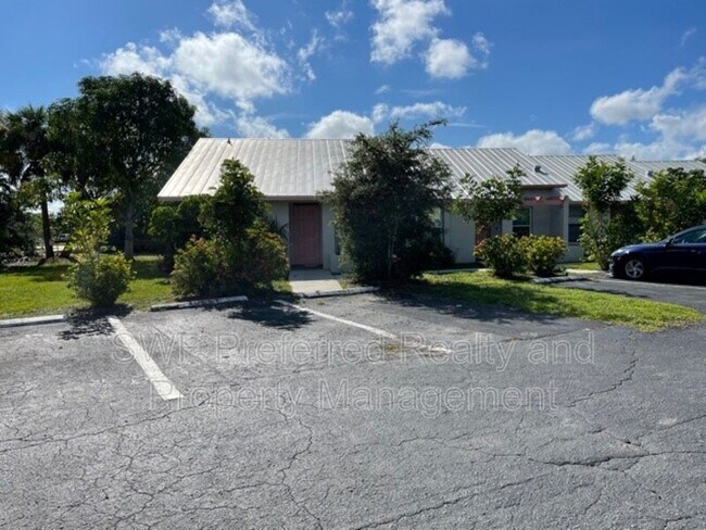 Foto del edificio - 7392 Constitution Cir