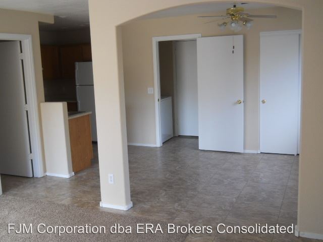Building Photo - 3284 Cheyenne Gardens Way