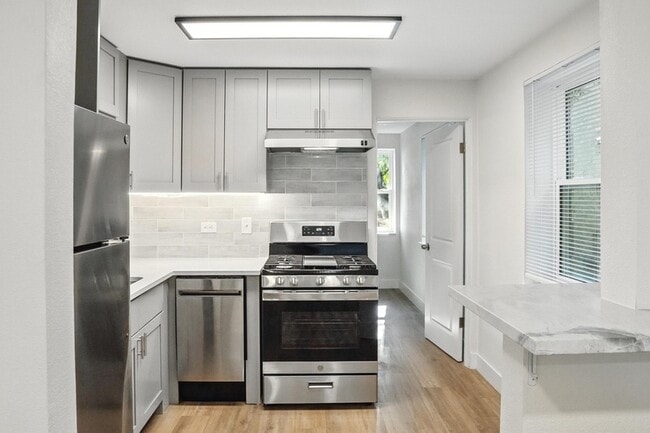 Photo - 1364 Lafayette St Apartment