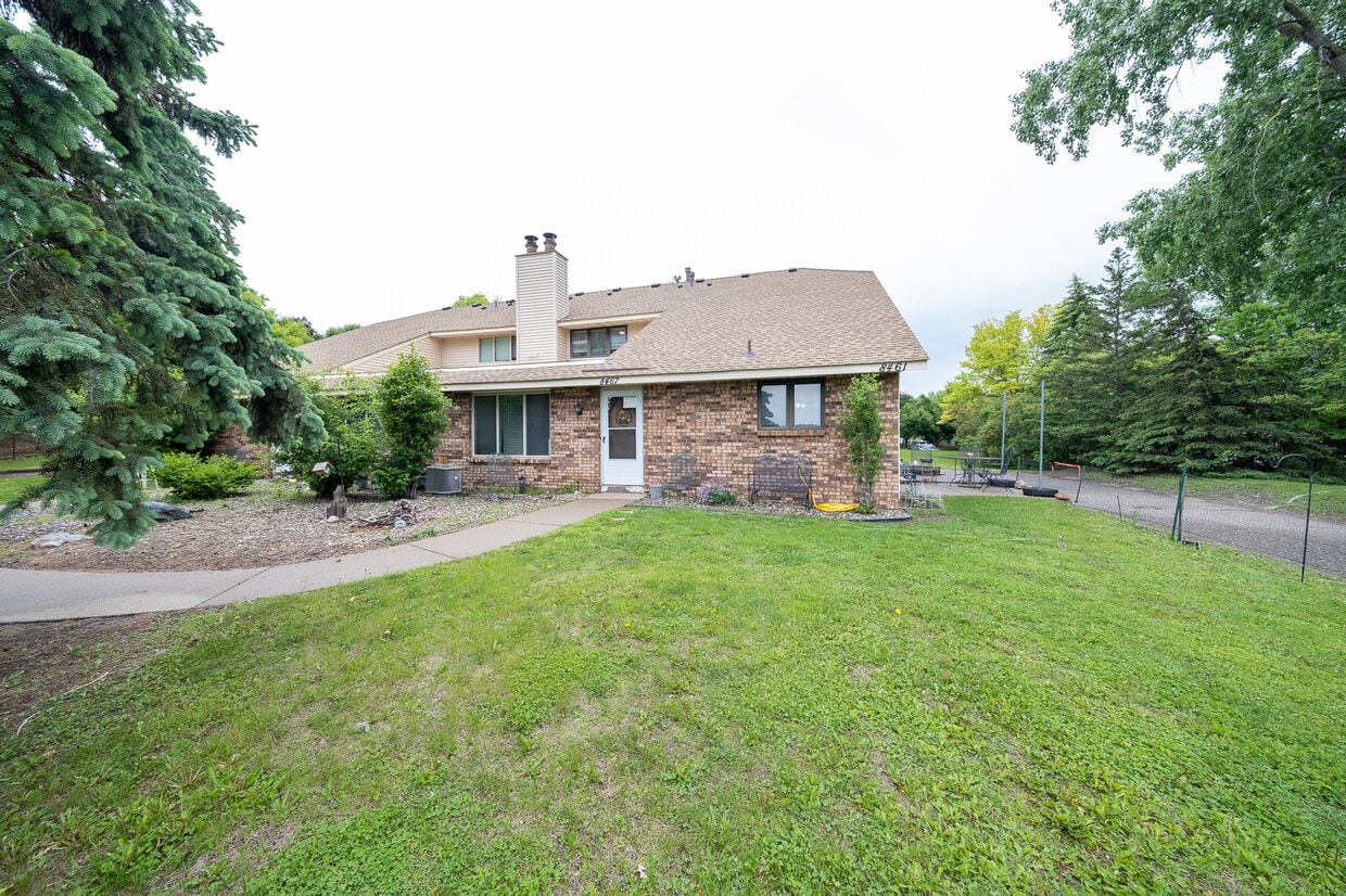 Primary Photo - 8467 144th St W