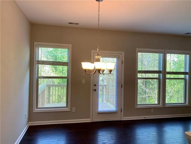 Foto del edificio - 1327 Elderwood Way