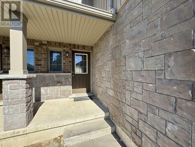 Building Photo - 3186 Singleton Ave