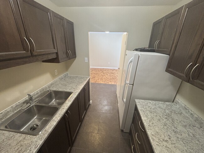 Photo du bâtiment - 225 Old Carriage Dr