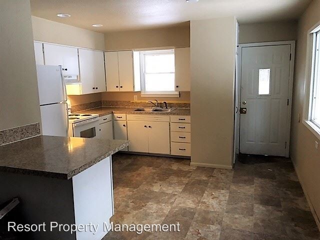 Foto principal - 9412 N Baack Rd