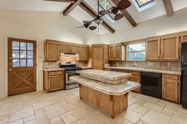 Foto del edificio - 3 br, 2 bath House - 10407 Ethan Allen St ...