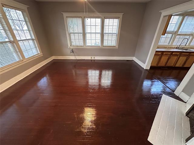 Foto del edificio - 5614 Columbia Ave